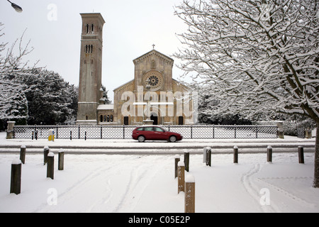 St Mary and St Nicholas Parish Church in Wilton under blanket of snow. Stock Photo