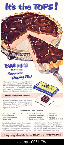 Original 1950s advertisement with recipe in American consumer magazine for BAKER'S CHOCOLATE TOPPING Stock Photo