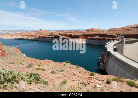 Glen Canyon Dam, Lake Powell reservoir, Arizona, USA Stock Photo