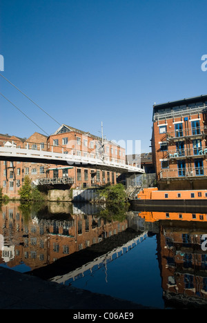 Brewery Wharf and Centenary Bridge, Leeds, West Yorkshire, Yorkshire ...