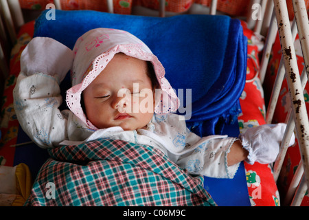 Baby, baby ward, hospital, Balinge, Batak region, Sumatra island, Indonesia, Asia Stock Photo