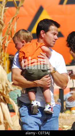 Mark Wahlberg and son Michael Wahlberg picking pumpkins ready for Halloween Los Angeles, California - 14.10.07  : Stock Photo