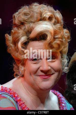 Michael Ball  Hairspray - photocall at Shaftesbury Theatre London, England - 26.10.07 Stock Photo