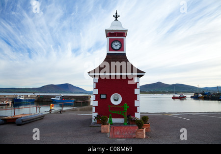 The Harbour in Knightstown on Valentia Island, The Ring of Kerry, County Kerry, Ireland Stock Photo