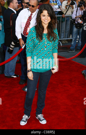 Selena Gomez arriving at The Game Plan world premiere held at El Capitan Theatre Los Angeles, California - 23.09.07 Stock Photo