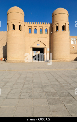 Historic Adobe Ota Darvoza Western City Gate, Khiva, Chiva, Silk Road ...