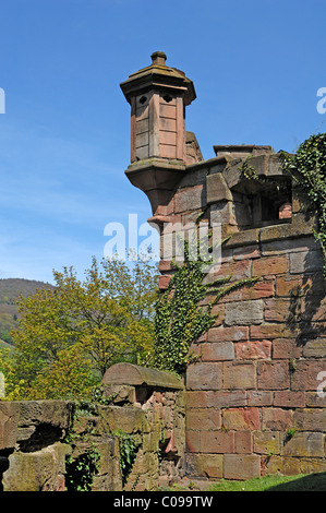 Small observation tower on the ruins of Heidelberg Castle, destroyed in 1689, Schlosshof, Heidelberg, Baden-Wuerttemberg Stock Photo