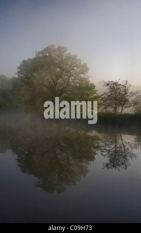 Morning mist on the banks of the river Dee in Eccleston Chester Cheshire Stock Photo