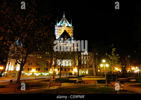 Château Frontenac castle, in the foreground the Place des Armes square, historic old town of Quebec City, Quebec, Canada Stock Photo