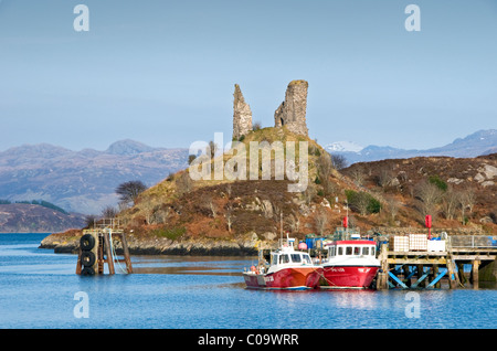 Kyleakin Castle & Kyleakin Harbour, Isle of Skye, Inner Hebrides, Scotland, UK Stock Photo