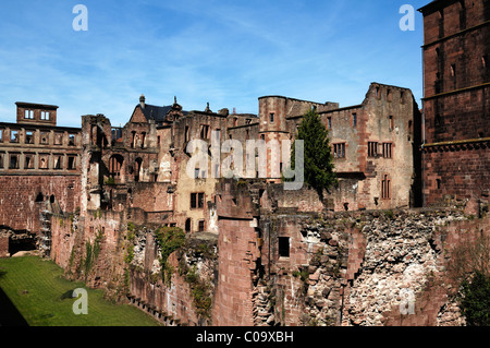 Heidelberg Castle, destroyed in 1689, ruins of the library, Ruprechtsbau building and gate tower, to the right Stock Photo