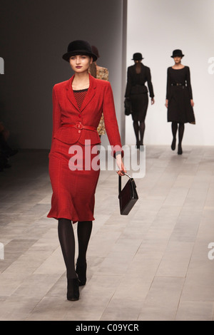 CAROLINE CHARLES - UK fashion designer at her London showroom in March 1965  . Photo: Tony Gale Stock Photo - Alamy