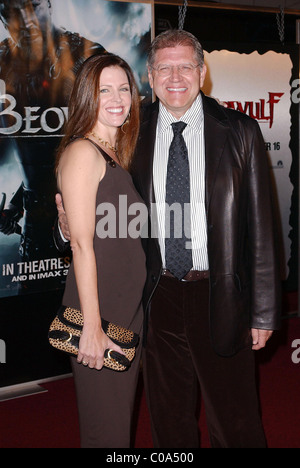 Leslie Harter Zemeckis, Robert Zemeckis at arrivals for FLIGHT Premiere ...