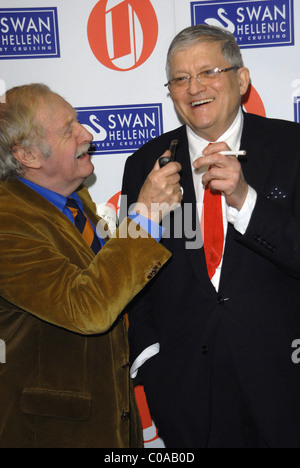 Sir Trevor Bayliss and David Hockney The 2008 Oldie of the Year Awards held at Simpsons - Arrivals London, England - 11.03.08 Stock Photo