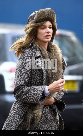 Trinny Woodall makes her way home after dropping her children off from school London, England - 11.11.09 Stock Photo