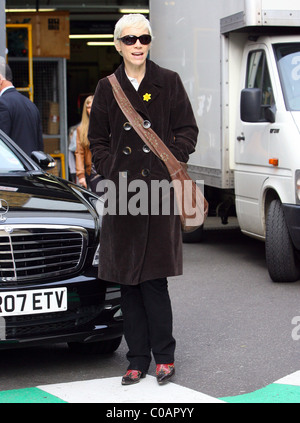 Annie Lennox showing her charitable side as she leaves a London studio wearing a Marie Curie Cancer Care daffodil pin. The Stock Photo