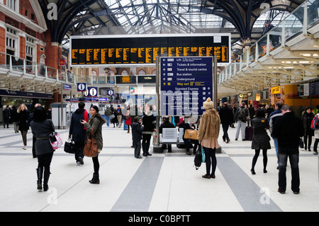 Liverpool Street Railway Station Concourse, London, England, UK Stock Photo