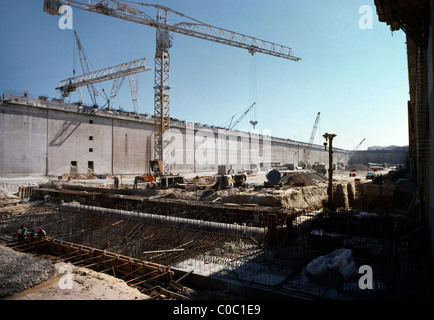 Dubai Uae Construction of The Dry Dock Using Formwork Stock Photo