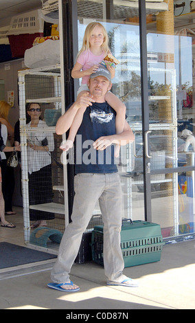 Ricky Schroder and his daughter leaving a pet store after looking at ...