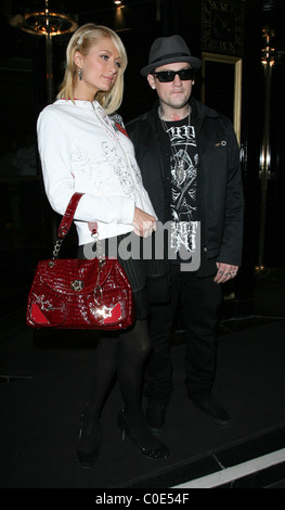 Paris Hilton and her boyfriend Benji Madden leaving the Dorchester Hotel at 1am. London, England - 16.05.08 Stock Photo