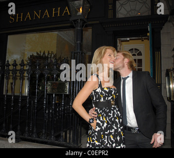 Ronan Keating and Yvonne Keating arrive at Shanahans on the Green restaurant to celebrate their 10th wedding anniversary Stock Photo