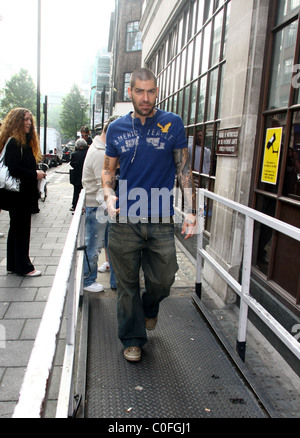 Shane Lynch from Boyzone arrives at the BBC Radio One studios London, England - 29.05.08 Stock Photo