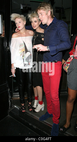 Agyness Deyn leaves a Soho bar with her sister and brother London, England - 10.06.08 Will Alexander/ Stock Photo