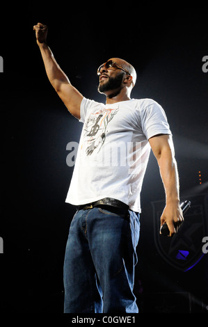 Common performing at the Boost Mobile Rock Corps at the Gibson Amphitheatre in Universal City California, USA - 20.06.08 Stock Photo