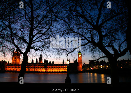 View across the River Thames from Albert Embankment to the Houses of Parliament, Westminster, London, UK Stock Photo