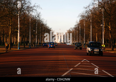 View down The Mall to Buckingham Palace, St James's, London, UK Stock Photo