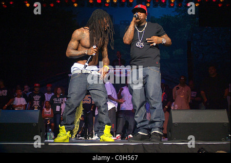 Lil Wayne and Birdman from Cash Money Millionaire performing at the 2008 South Florida summer fest at the Broward County Bank Stock Photo