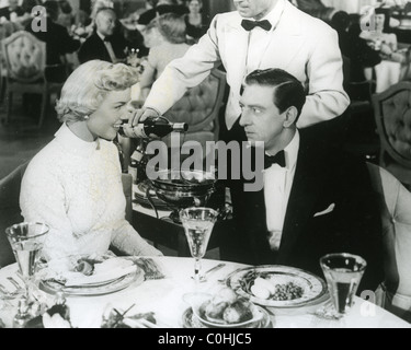 APRIL IN PARIS 1952 Warner Bros film with Doris Day and Ray Bolger Stock Photo