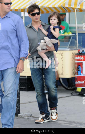 Tom Cruise and daughter Suri Cruise visit Mrs Tom Cruise as she rehearses for her Broadway debut in Arthur Miller's 'All My Stock Photo