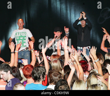 John Hendy, Brian Harvey and Terry Coldwell during East 17's performance at the Dandelion Bar. Dublin, Ireland - 03.08.08 Stock Photo