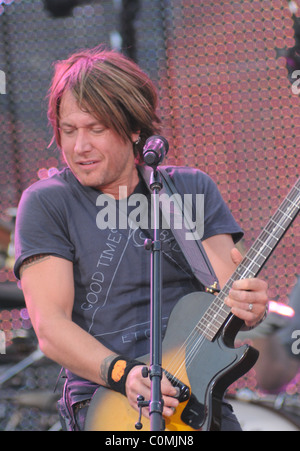 Keith Urban 2008 NFL Kickoff - Show at Columbus Circle New York City, USA - 04.09.08 Stock Photo