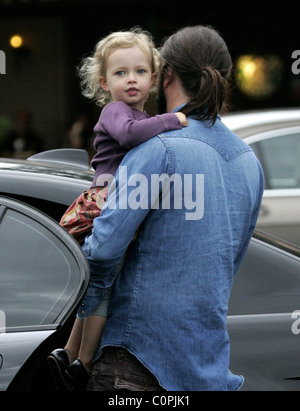 Dave Grohl has a stroll in Bel-Air with his daughter Violet Maye Grohl and wife Los Angeles, California - 01.11.08 BAC/ Stock Photo