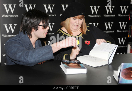 Dawn French signs copies of her new book 'Dear Fatty' London, England - 06.11.08 Stock Photo