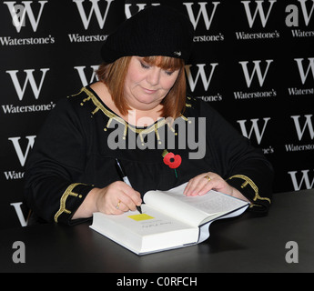 Dawn French signs copies of her new book 'Dear Fatty' London, England - 06.11.08 Stock Photo