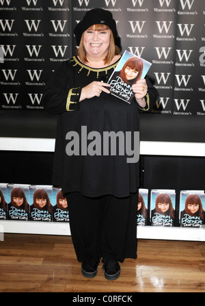 Dawn French signs copies of her new book 'Dear Fatty' London, England - 06.11.08 Stock Photo