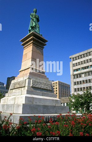 Queen Victoria Monument, Queen Victoria, monument, bronze statue, sculpture, Victoria Square, city of Montreal, Montreal, Quebec Province, Canada Stock Photo