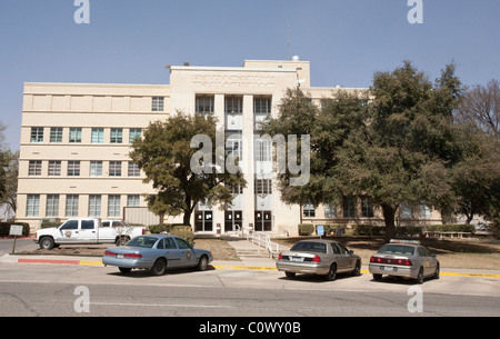 EXterior of Howard County Courthouse in Big Spring, Texas, build in the Art Deco style in 1953. Stock Photo