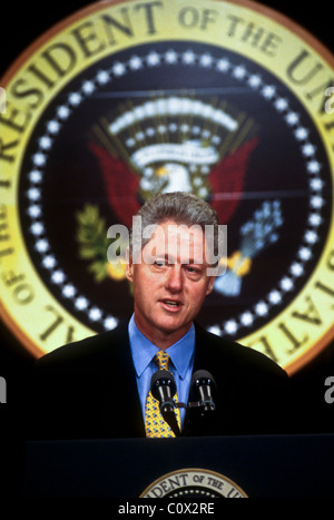 U.S. President Bill Clinton announces new guidelines for federal agencies to guarantee employees religious freedom during an address to religious leaders, August 14, 1997 in Washington, D.C. Stock Photo