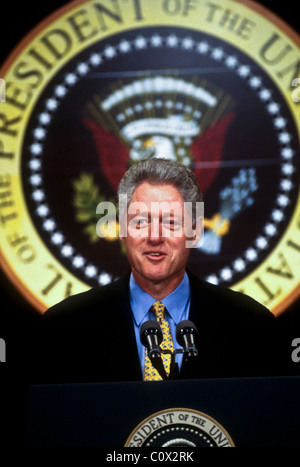 U.S. President Bill Clinton announces new guidelines for federal agencies to guarantee employees religious freedom during an address to religious leaders, August 14, 1997 in Washington, D.C. Stock Photo