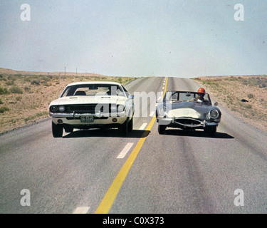 VANISHING POINT 1971 TCF film with the 1970 Dodge Challenger car at left Stock Photo