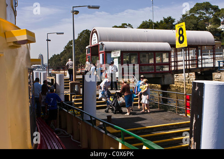 Passengers alight at Balmain East Wharf Stock Photo