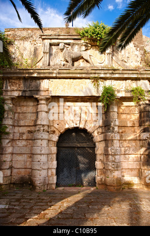 The Winged Venetian Lion over a gate to the Neo Frourio [ Νέο Φρούριο ] Corfu City, Greek Ionian Islands Stock Photo