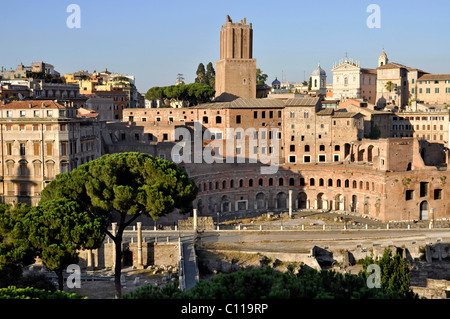 Torre delle Milizie, Trajan's markets, Santi Domenico e Sisto Church, Via Alessandrina, Rome, Lazio, Italy, Europe Stock Photo