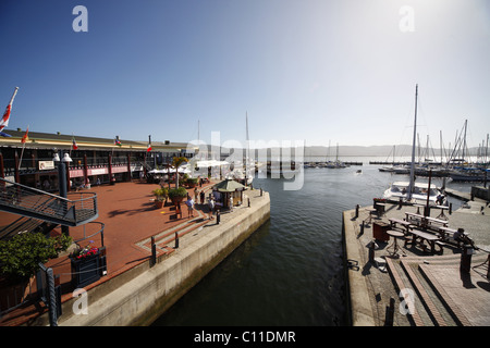 SHOPS AT MARINA & QUAYS KNYSNA WESTERN CAPE SOUTH AFRICA 28 January 2011 Stock Photo