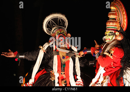 Kathakali dance, Pachcha character with sword and Chuvanna Thaadi character, Kerala, southern India, Asia Stock Photo