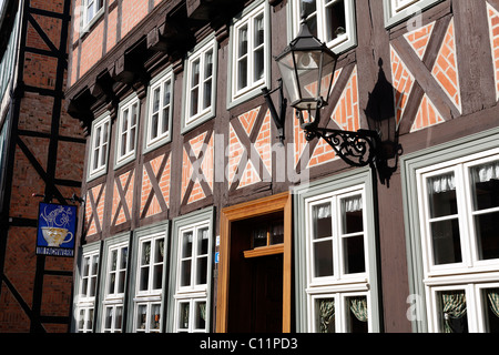 Half-timbered house from the 17th century, Keramik Café, Stieg, Quedlinburg, Harz, Saxony-Anhalt, Germany, Europe